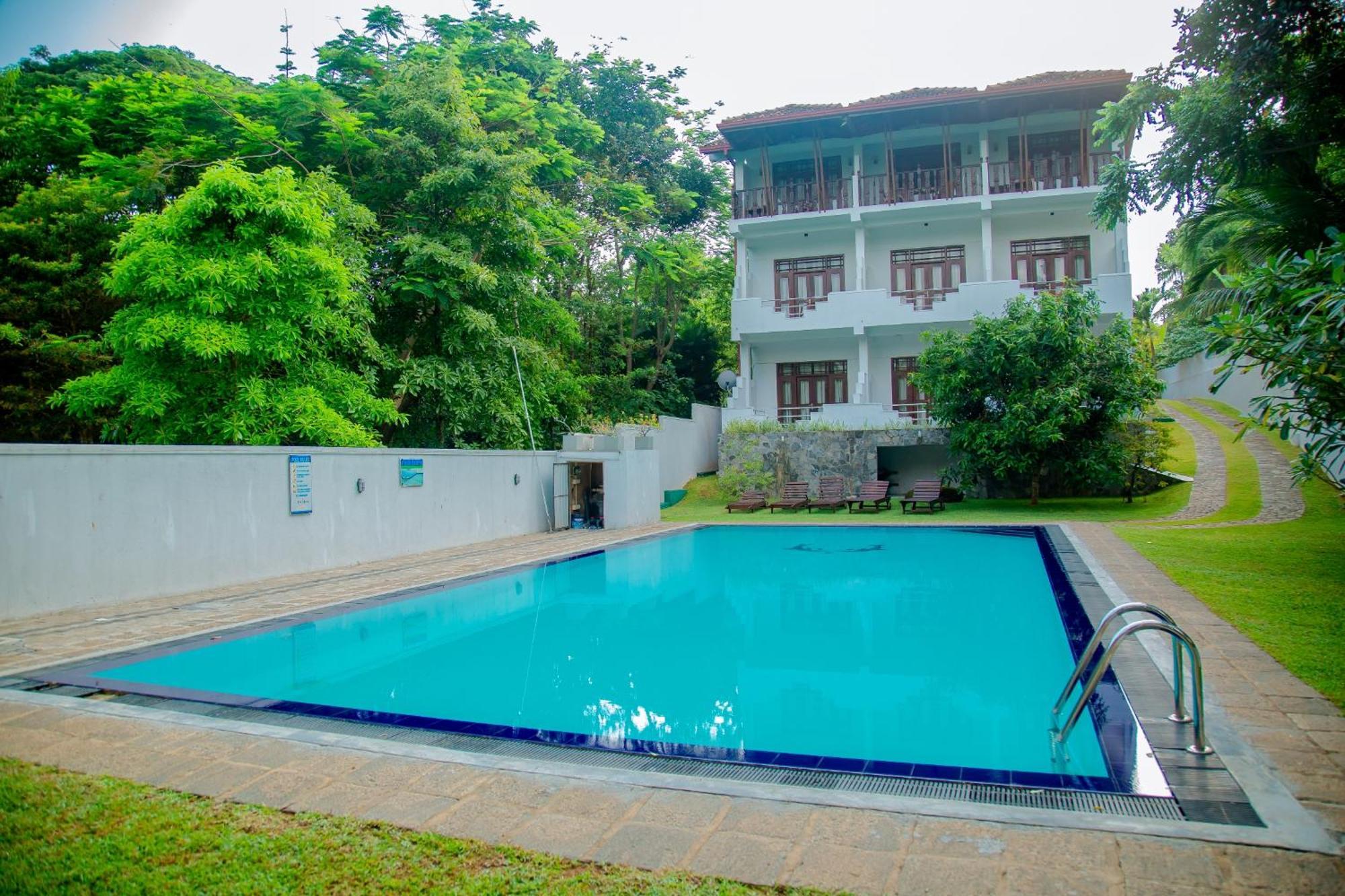 Rockery Villa Ayurveda Bentota Bagian luar foto