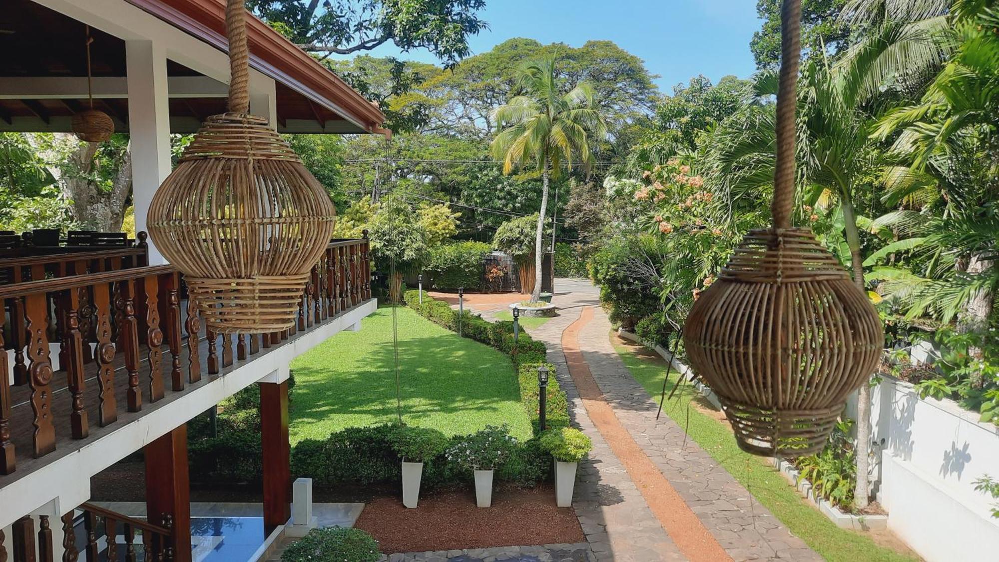 Rockery Villa Ayurveda Bentota Bagian luar foto